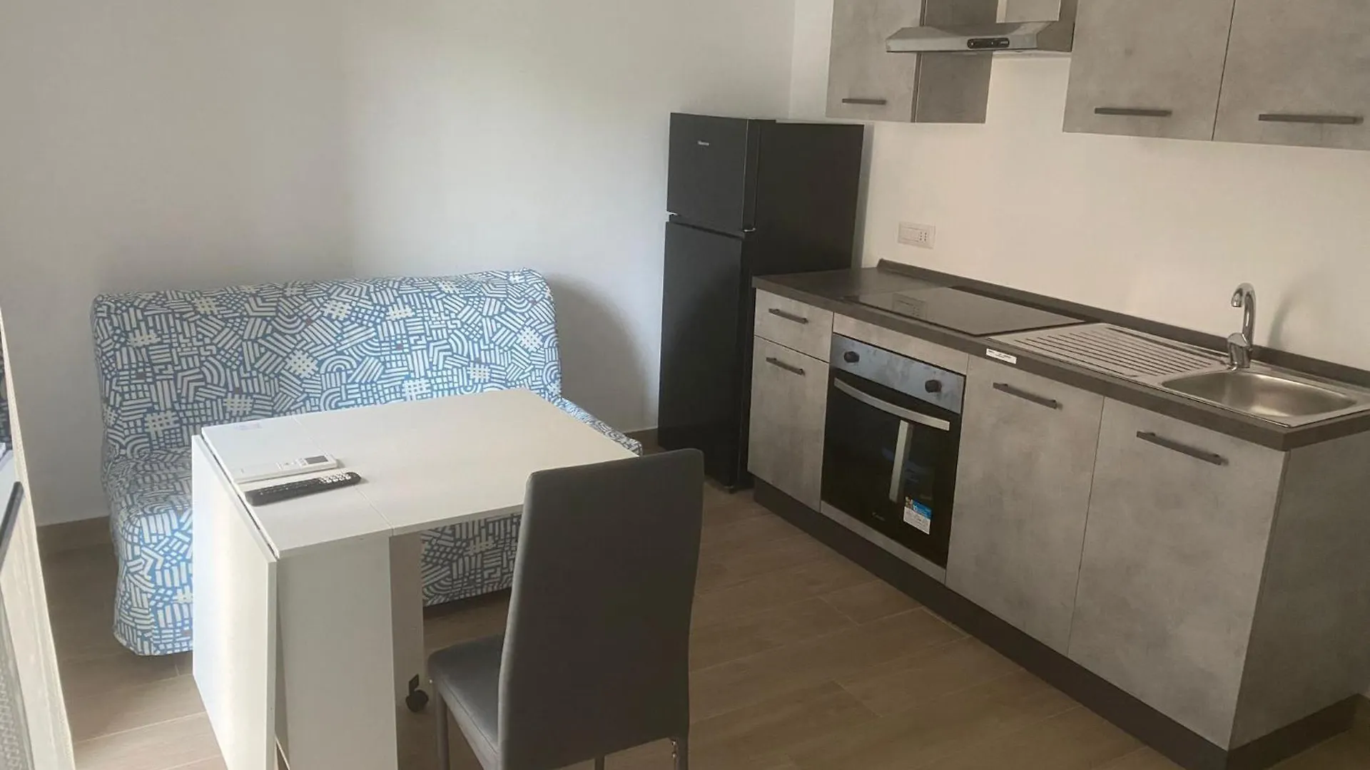 Michelangelo Apartment Naples 0*,  Italy